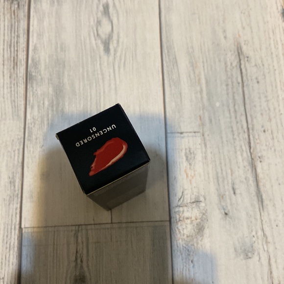 Fenty beauty stunna lip paint nwt - Picture 3 of 4